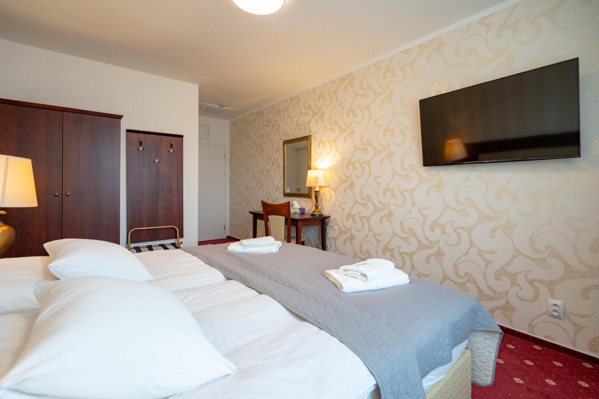 Hotel Volf Přeštice Extérieur photo