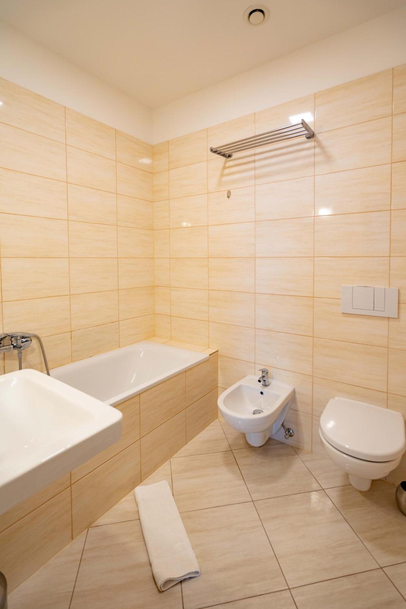 Hotel Volf Přeštice Extérieur photo